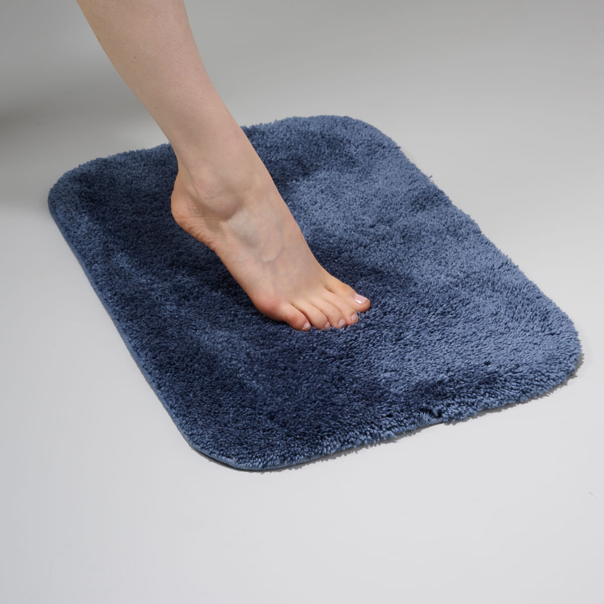 04 04 0019 Tapete Americano Antiderrapante Azul Escuro  002.jpg